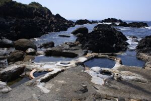 平尾海中温泉